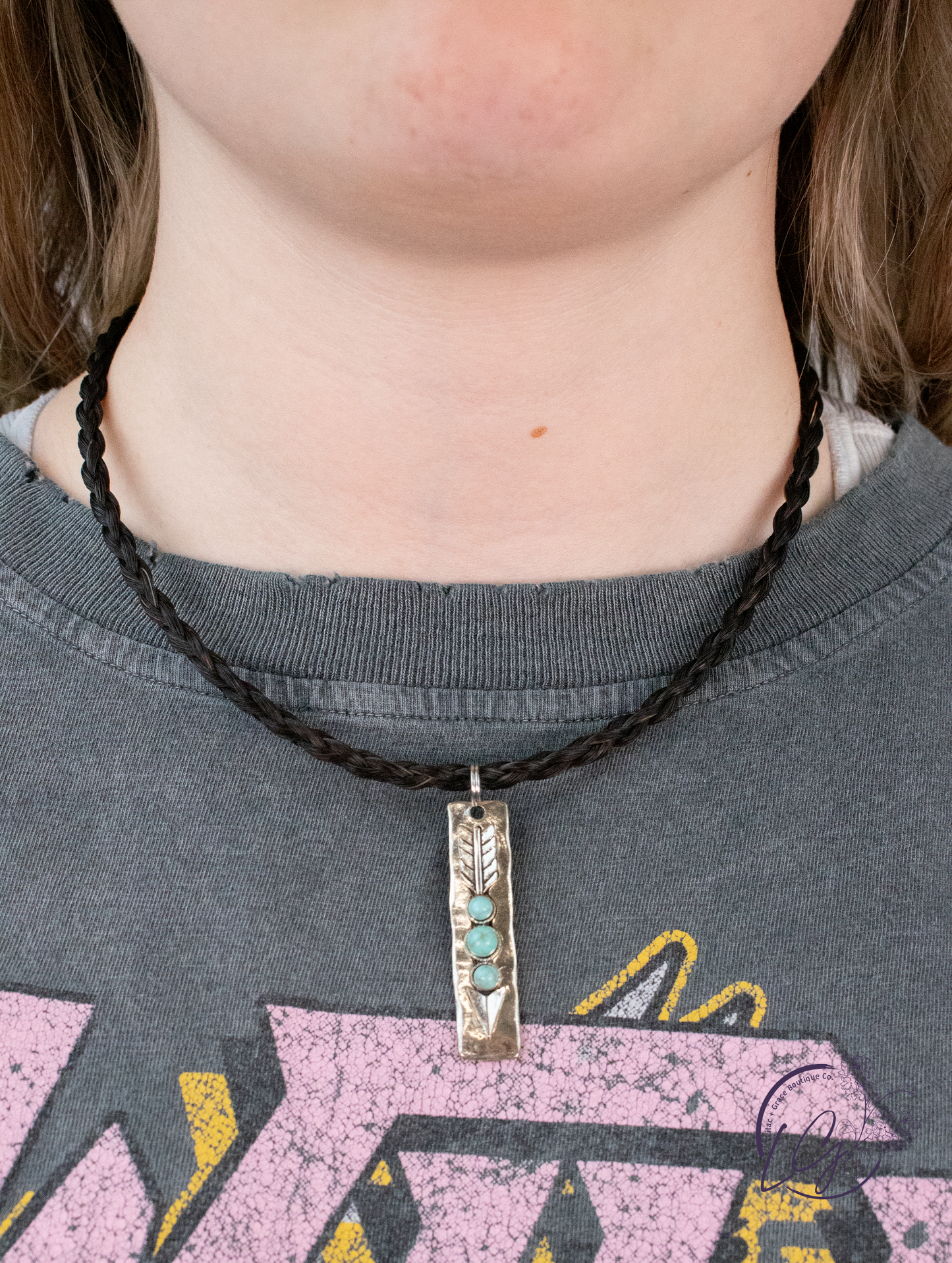 Lara Arrow Choker
