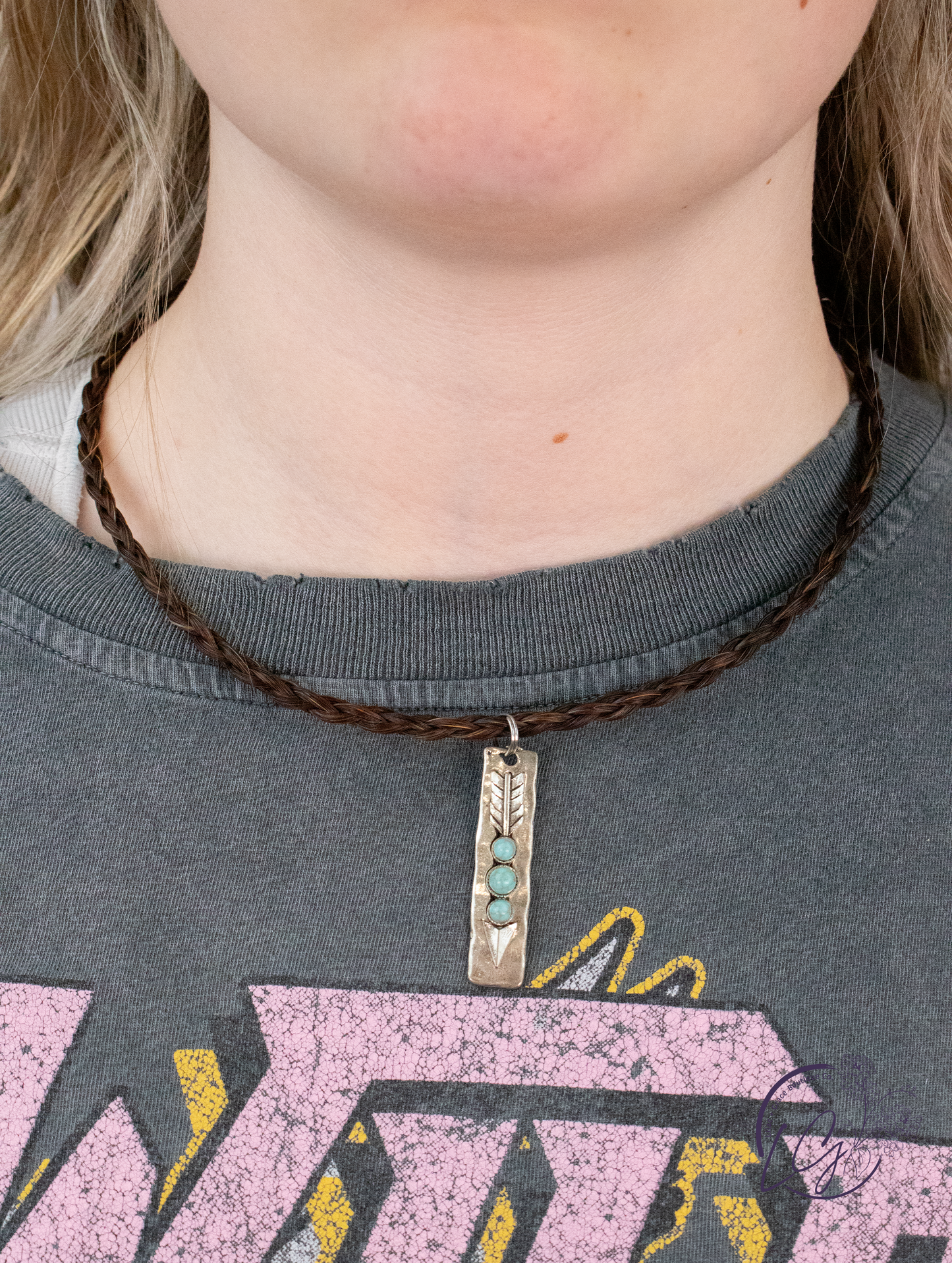 Lara Arrow Choker